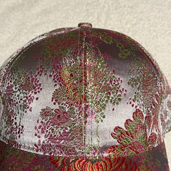 Lake Shore Drive Metallic Baseball Cap - Picture 2 of 9